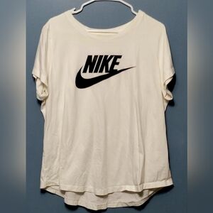 Nike t-shirt